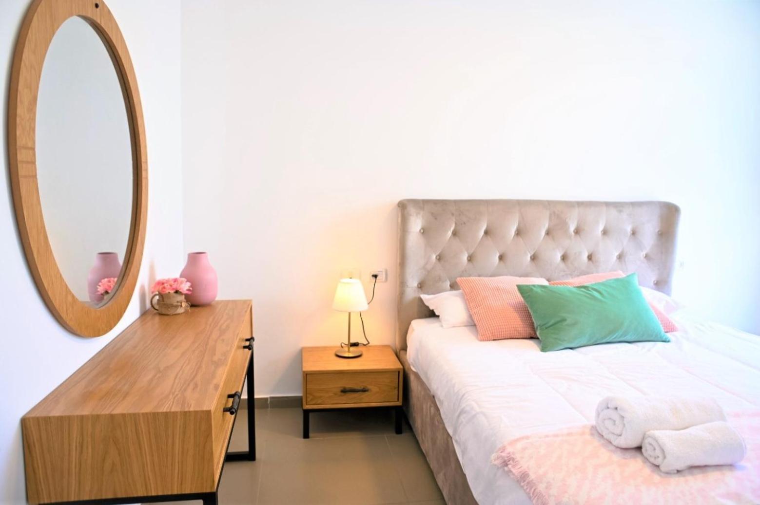 Yalarent Migdalor Boutique Apartments With Sea Views Tiberíades Exterior foto